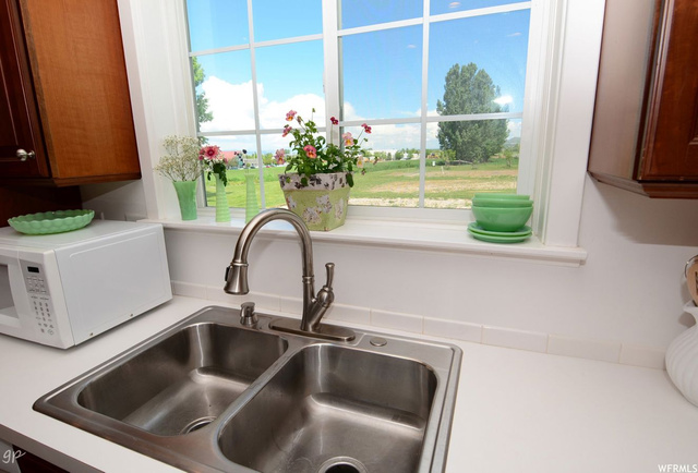567 E 2200 N, North Logan, UT 84341 — photo 7