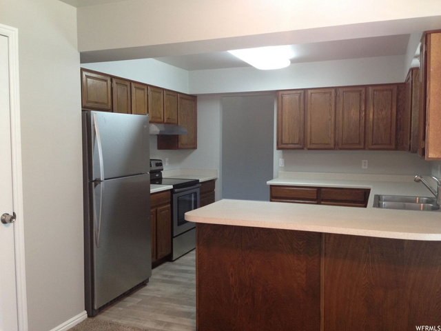 1375 E Vintry Ln, Murray, UT 84121 — photo 4