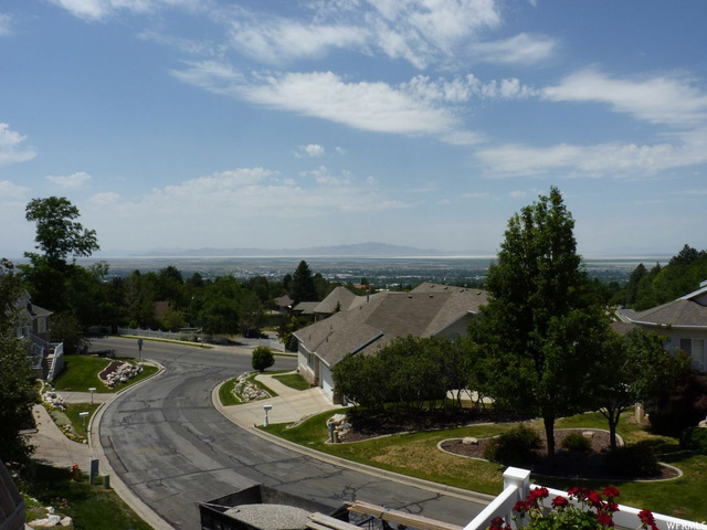 1390 E Woods Dr, Bountiful, UT 84010 — photo 3