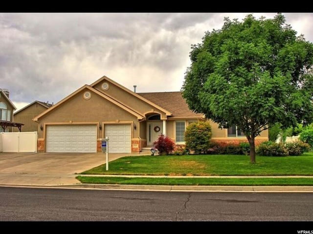 8424 S Sandy Oaks Dr E, Sandy, UT 84070