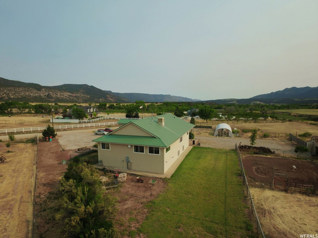 1068 S 3500 E, New Harmony, UT 84757 — photo 4