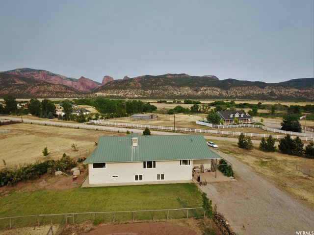 1068 S 3500 E, New Harmony, UT 84757 — photo 7