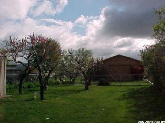 2065 S Main St, Clearfield, UT 84015 — photo 2