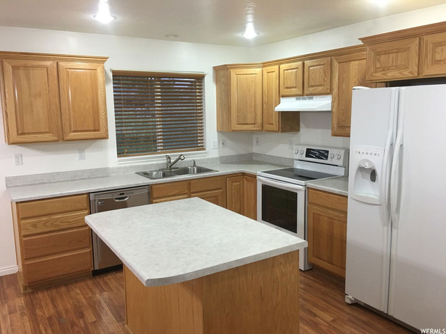 75 W 400 S, Smithfield, UT 84335 — photo 8