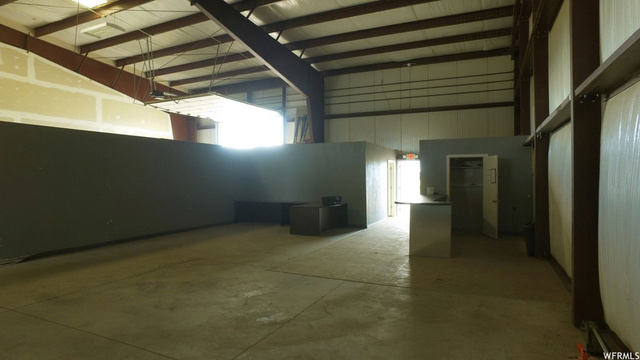 540 S Wright Brothers Dr E, Vernal, UT 84078 — photo 11