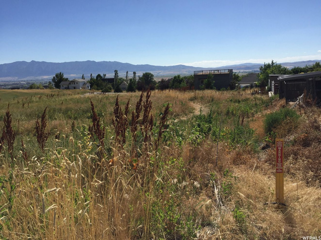 225 N 900 E, Hyde Park, UT 84318 — photo 2