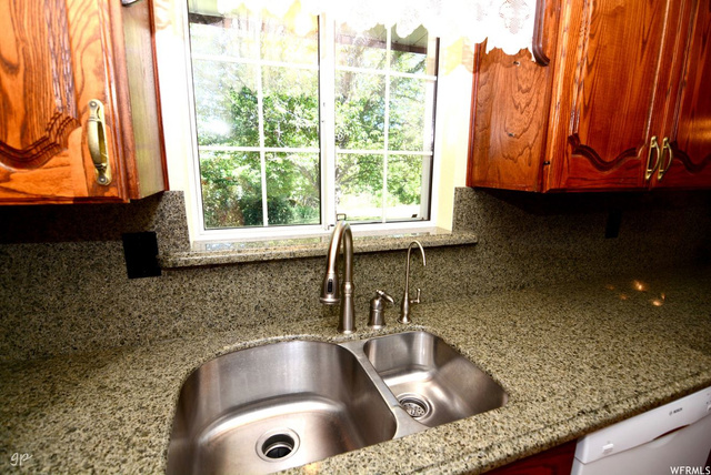 215 Summit Dr, Smithfield, UT 84335 — photo 9