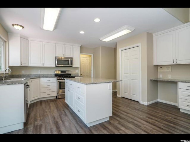 1907 N Bridge Ct, Layton, UT 84040 — photo 11