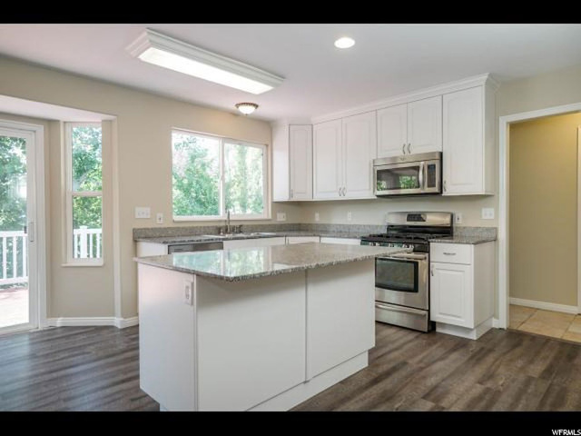 1907 N Bridge Ct, Layton, UT 84040 — photo 12