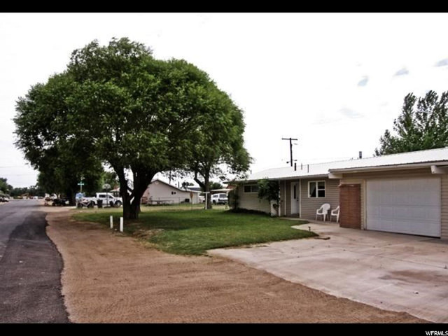 115 N 925 E, Green River, UT 84525 — photo 5