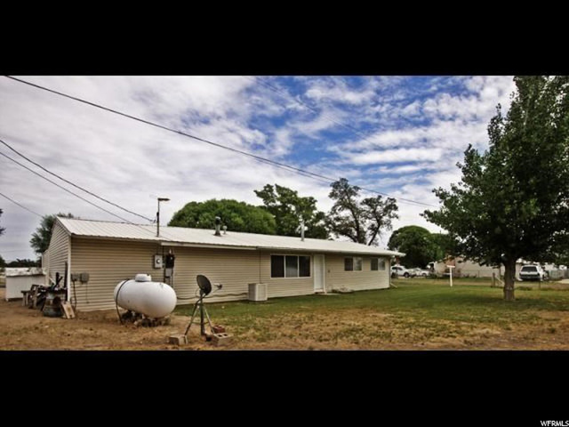 115 N 925 E, Green River, UT 84525 — photo 9