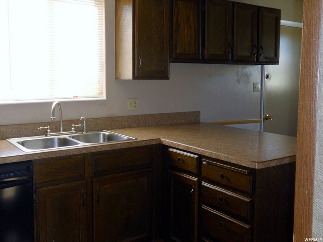 189 N 200 E, Annabella, UT 84711 — photo 5