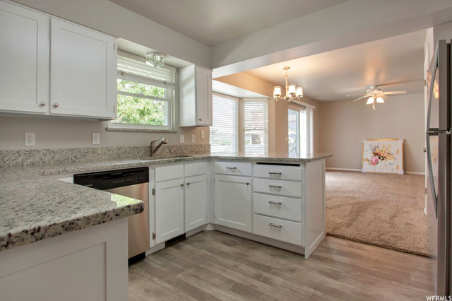 1375 E Vintry Ln, Murray, UT 84121 — photo 4