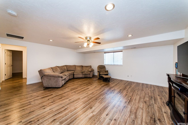 75 W 400 S, Smithfield, UT 84335 — photo 9