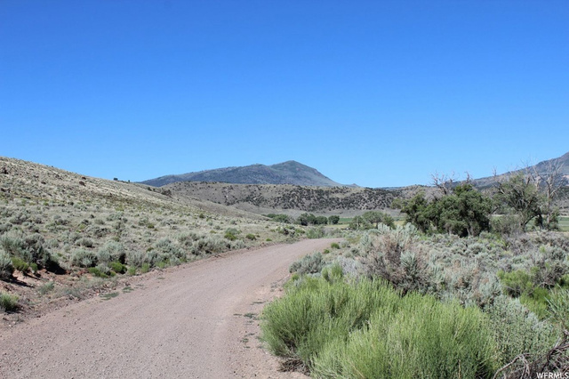 15 N Jake Place Rd, Fremont, UT 84747 — photo 2