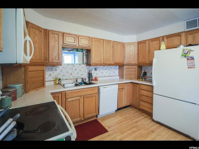 260 E 400 S, Vernal, UT 84078 — photo 4