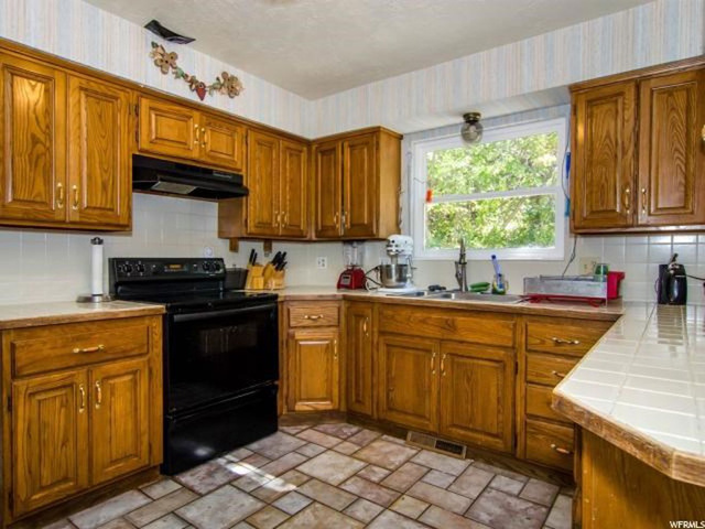 3551 S 950 E, Bountiful, UT 84010 — photo 2