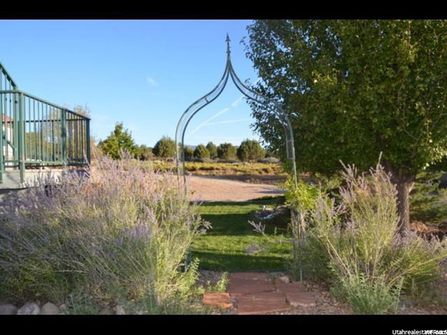 1453 S 2300 E, New Harmony, UT 84757 — photo 7