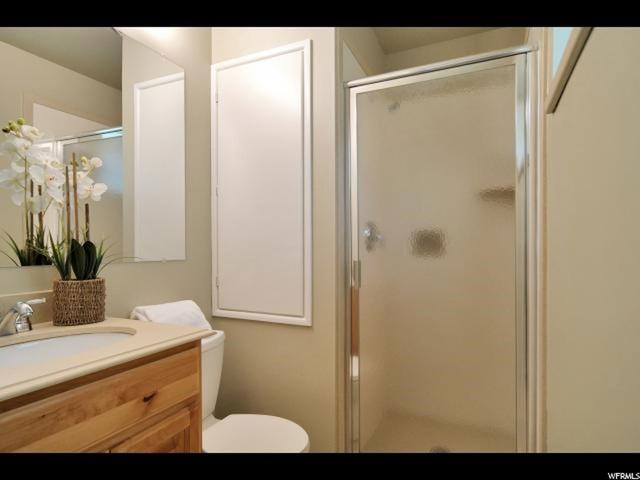 205 S Canyon Way E, Centerville, UT 84014 — photo 10