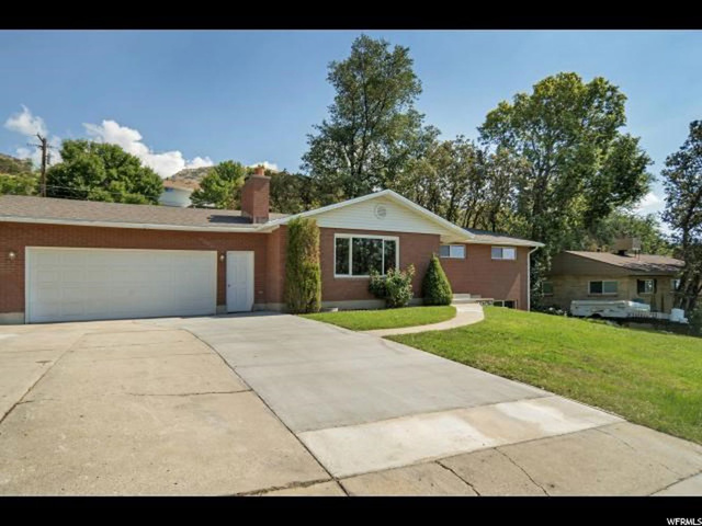 205 S Canyon Way E, Centerville, UT 84014 — photo 2