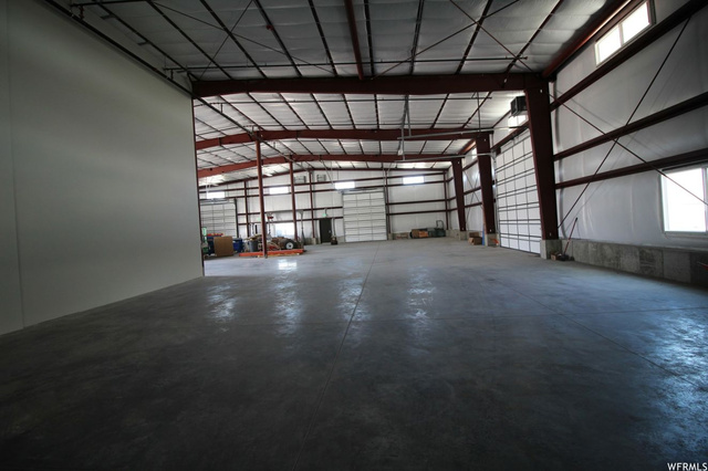 40 W 300 N, Hyrum, UT 84319 — photo 5