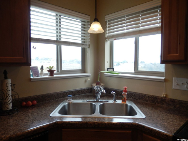 76 Andrews Ln, Providence, UT 84332 — photo 6