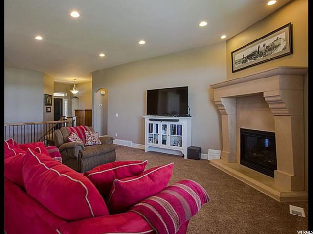 2431 N Cranefield, Clinton, UT 84015 — photo 8