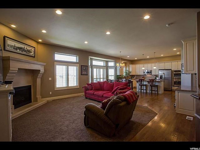 2431 N Cranefield, Clinton, UT 84015 — photo 9