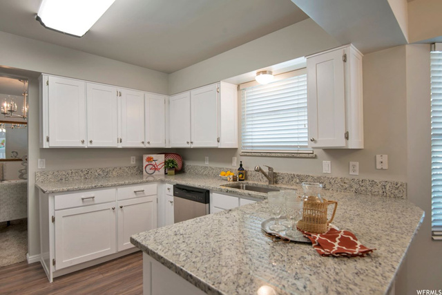 1375 E Vintry Ln, Murray, UT 84121 — photo 2