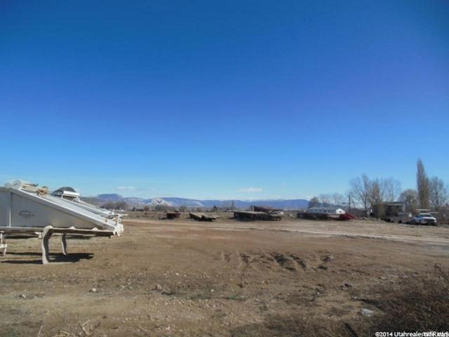2091 S 1500 E, Vernal, UT 84078 — photo 10