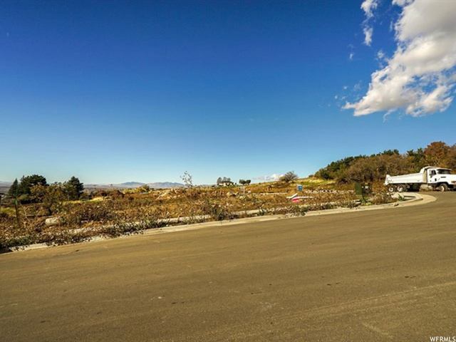 569 E 3725 N, North Ogden, UT 84414 — photo 5
