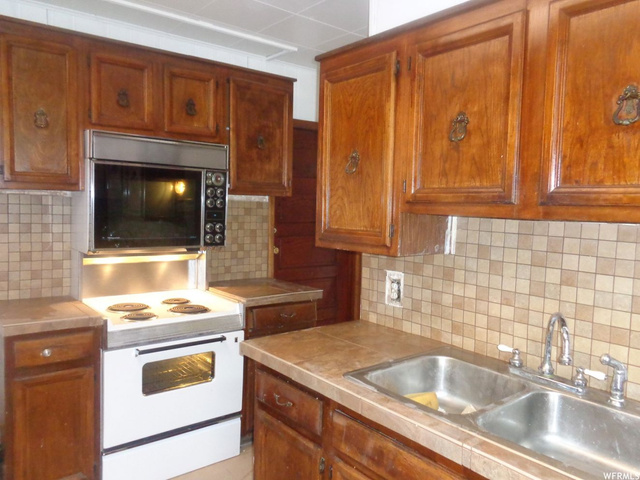 2831 S Kiesel Ave, Ogden, UT 84401 — photo 3