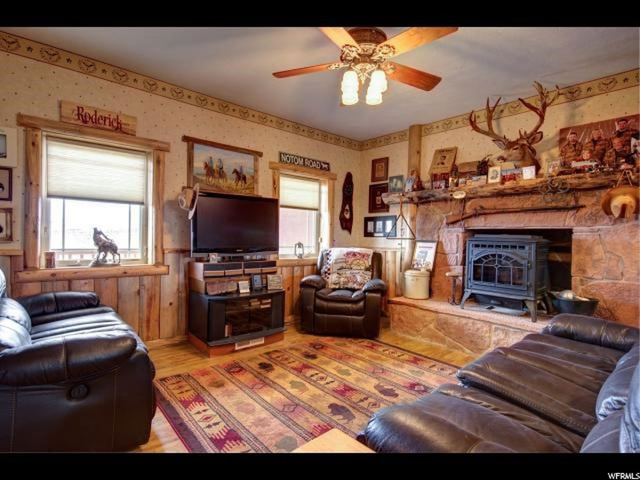 4400 S Notom Rd E, Torrey, UT 84775 — photo 8