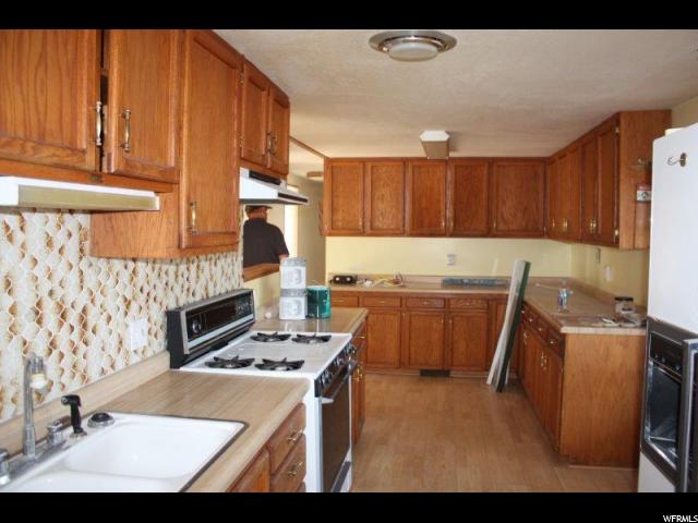 1935 E 100 N, Wellington, UT 84542 — photo 7