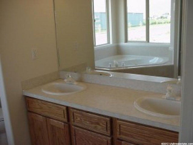 2381 S 1000 W, Syracuse, UT 84075 — photo 3