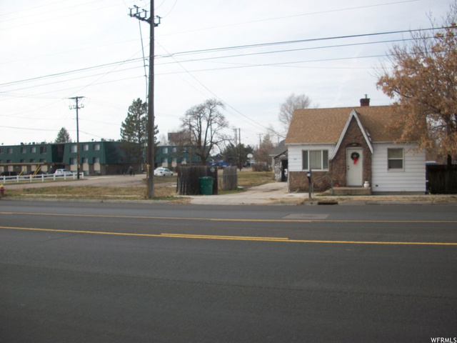417 S Morgan St E, Layton, UT 84041 — photo 2