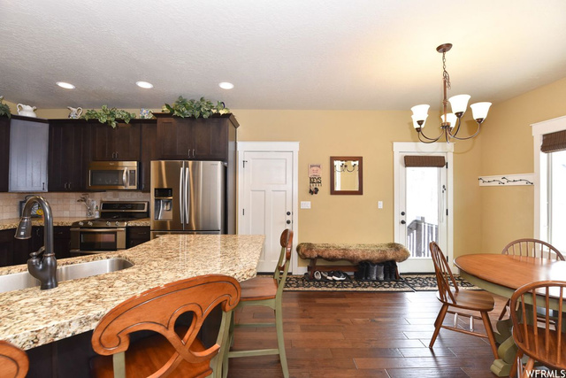 564 Botts Dr, Farmington, UT 84025 — photo 5