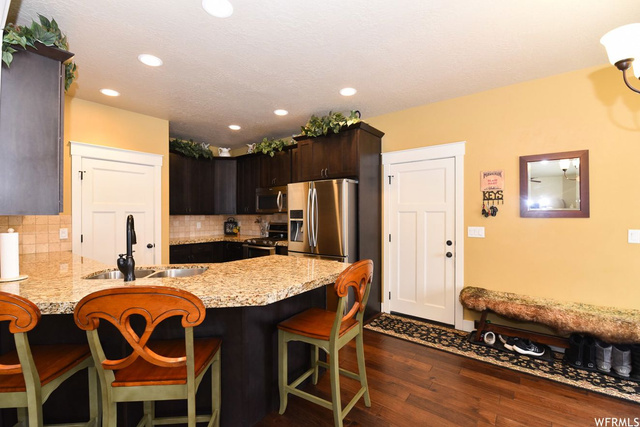 564 Botts Dr, Farmington, UT 84025 — photo 6