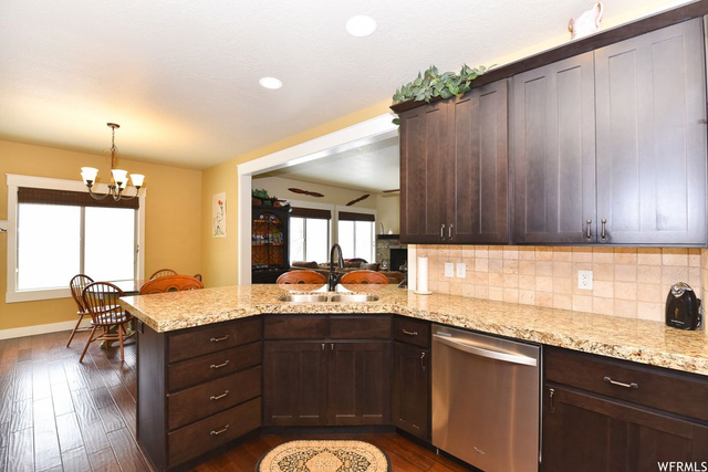564 Botts Dr, Farmington, UT 84025 — photo 4