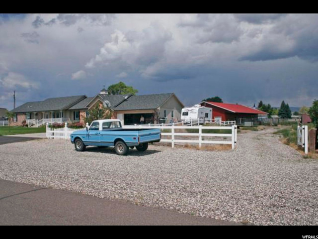 76 W 300 S, Loa, UT 84747 — photo 8