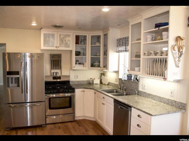 76 W 300 S, Loa, UT 84747 — photo 11