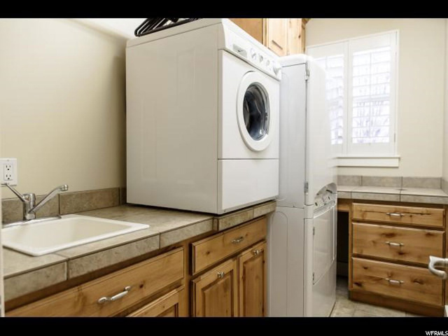 786 E Highland Oaks Dr S, Bountiful, UT 84010 — photo 6