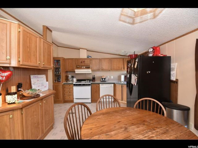 419 E 700 N, Vernal, UT 84078 — photo 6