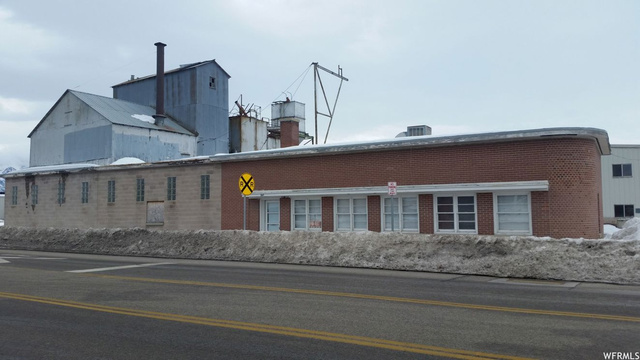 267 W Main St, Tremonton, UT 84337 — photo 2