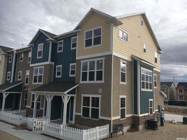 1046 W Painted Horse Ln S #325, Bluffdale, UT 84065