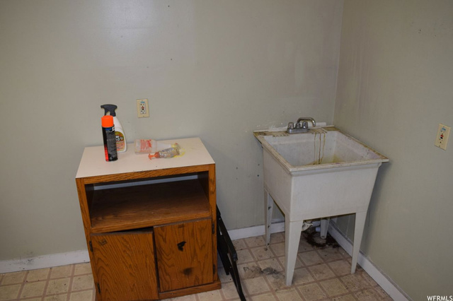 1572 N 1000 W, Clinton, UT 84015 — photo 6