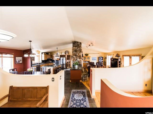 624 E Center St, Providence, UT 84332 — photo 2