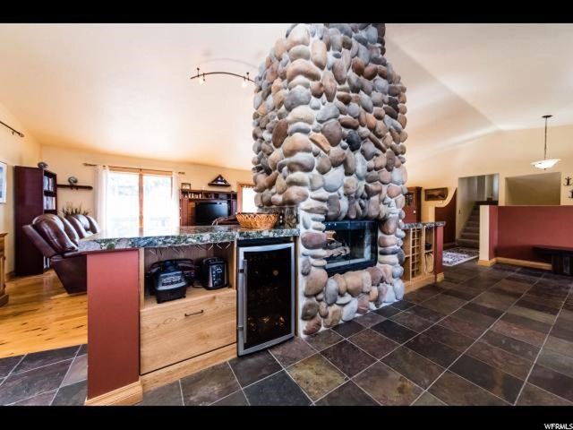 624 E Center St, Providence, UT 84332 — photo 7
