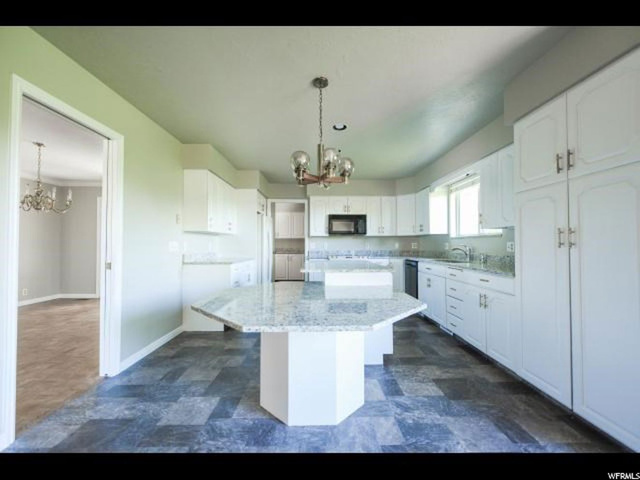 614 E 700 N, Centerville, UT 84014 — photo 8