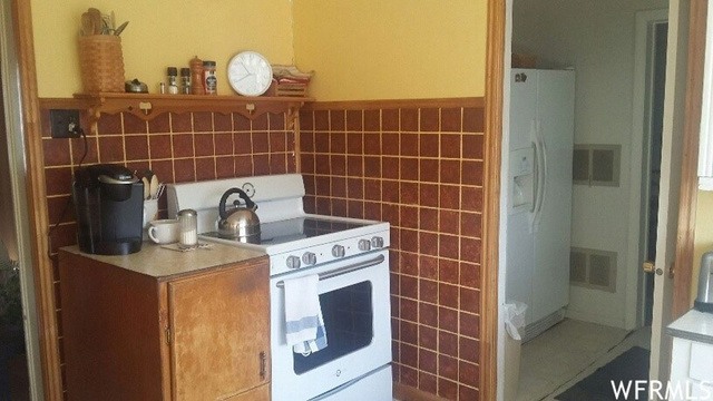 20 E 100 S, Elsinore, UT 84724 — photo 9